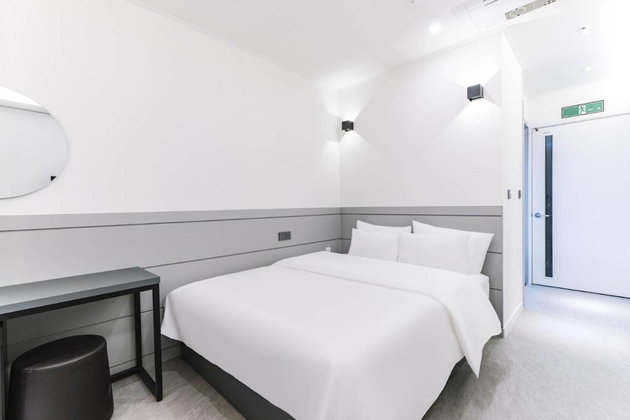Pyeongtaek Godeok Rich Stay Hotel Экстерьер фото