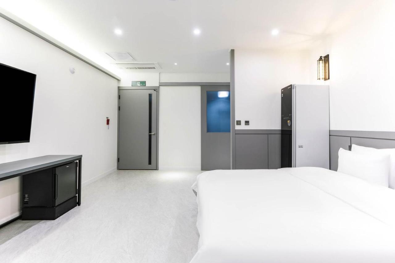 Pyeongtaek Godeok Rich Stay Hotel Экстерьер фото